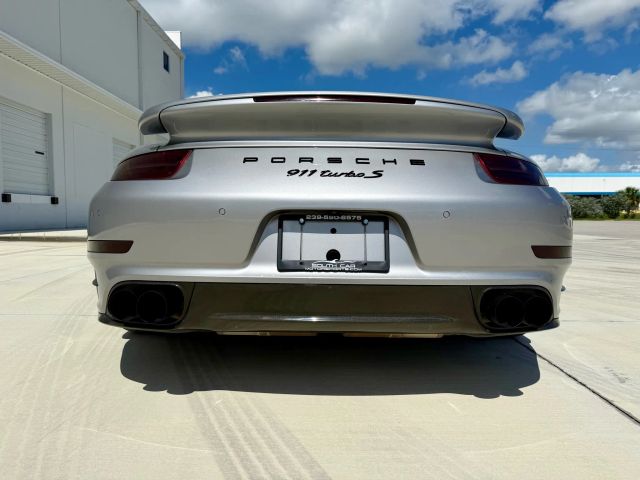 2014 Porsche 911 - Image 21