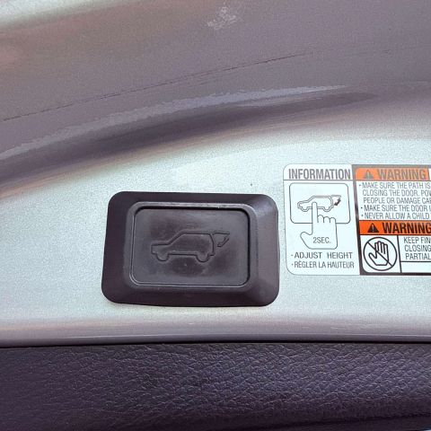 2017 Toyota Rav4 Xle Sport Utility 4d - Image 18