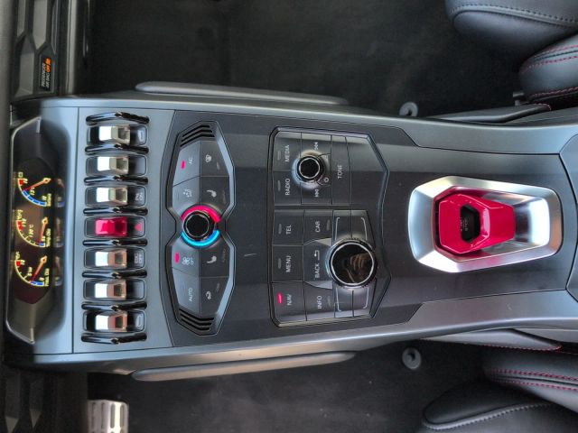 2015 Lamborghini Huracan - Image 16