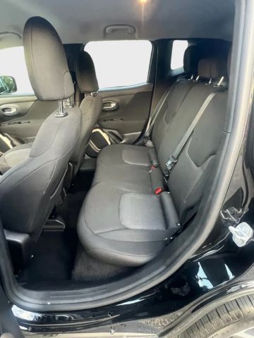 2017 Jeep Renegade - Image 10