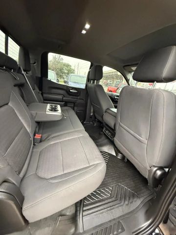2021 Chevrolet Silverado 1500 Crew Cab - Image 18