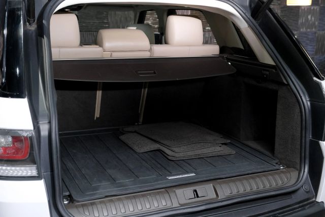 2016 Land Rover Range Rover Sport Se Sport Utility 4d - Image 49
