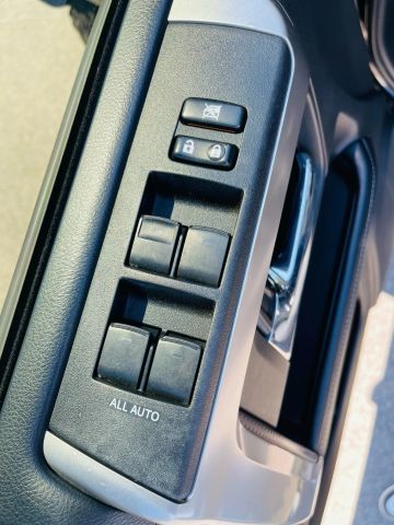 2017 Toyota 4runner - Image 32
