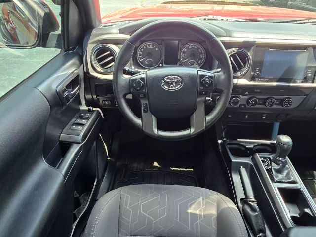 2017 Toyota Tacoma Double Cab - Image 12