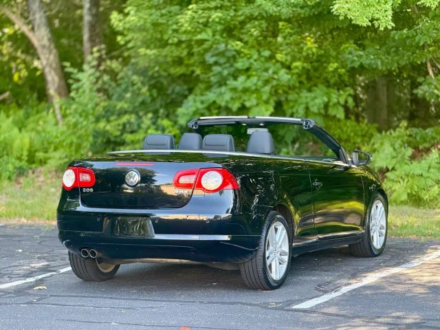 2009 Volkswagen Eos Lux Convertible 2d - Image 8