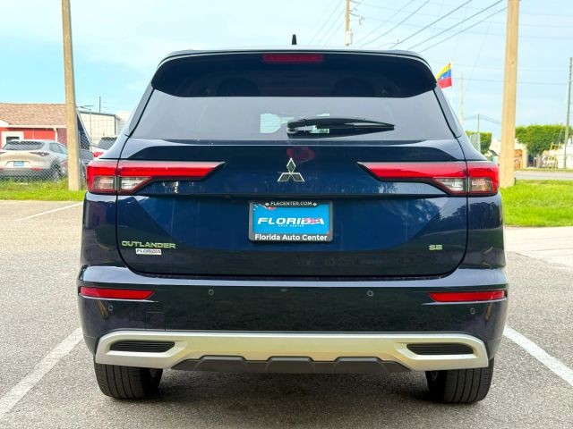 2023 Mitsubishi Outlander - Image 6