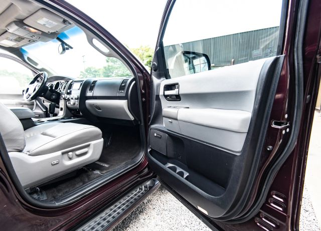2016 TOYOTA SEQUOIA SUV BURGUNDY AUTOMATIC - Auto Masters of Carolinas