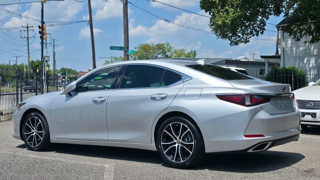 2020 Lexus Es - Image 4