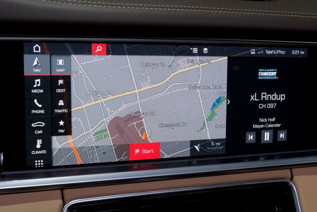 2018 Porsche Panamera 4s Sedan 4d - Image 23