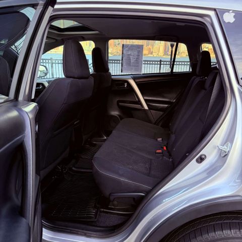 2017 Toyota Rav4 Xle Sport Utility 4d - Image 29