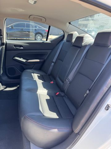 2023 Nissan Altima - Image 17