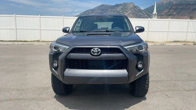 2022 Toyota 4runner - Image 3