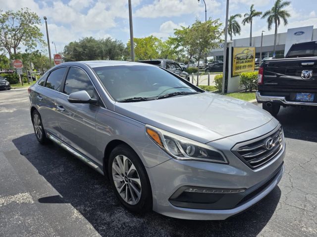 2017 Hyundai Sonata - Image 2