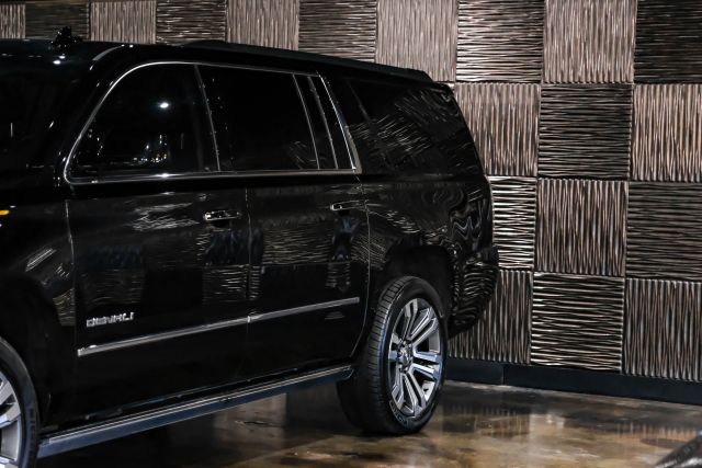 2019 Gmc Yukon Xl Denali Sport Utility 4d - Image 9