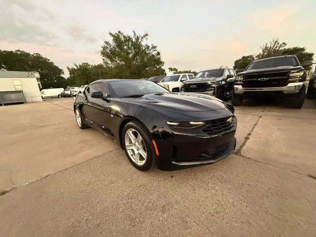 2020 Chevrolet Camaro - Image 3