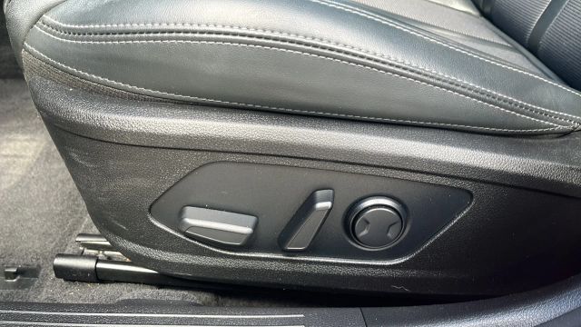 2022 Kia K5 - Image 24