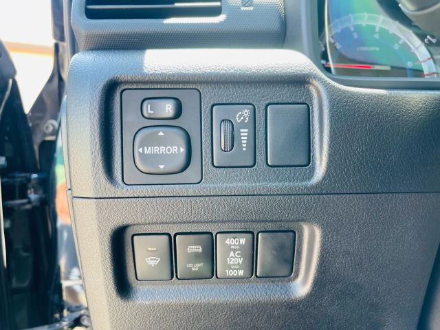 2017 Toyota 4runner - Image 33