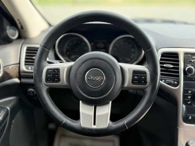 2012 Jeep Grand Cherokee Laredo Sport Utility 4d - Image 14