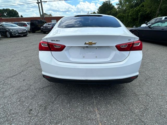 2018 Chevrolet Malibu - Image 13