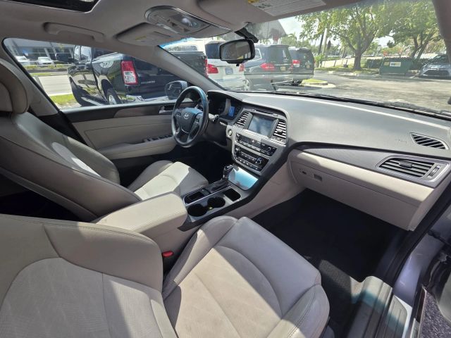 2017 Hyundai Sonata - Image 14