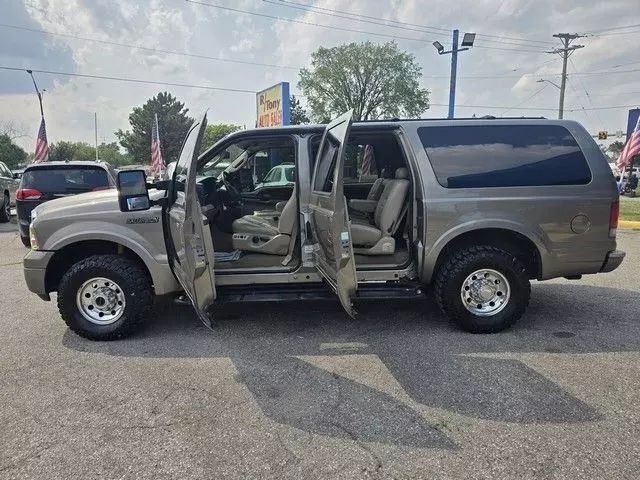 2005 Ford Excursion - Image 6