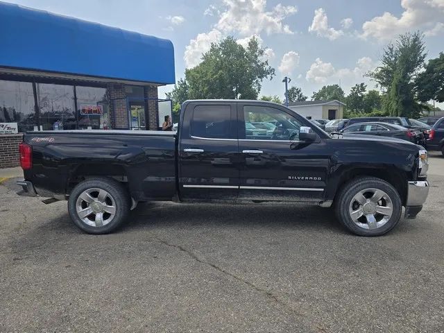 2017 Chevrolet Silverado 1500 Double Cab - Image 4