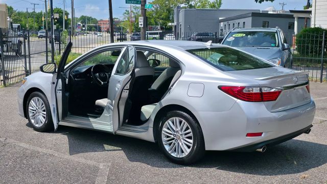 2013 Lexus Es - Image 5