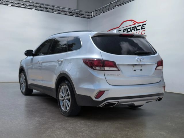 2017 Hyundai Santa Fe - Image 3