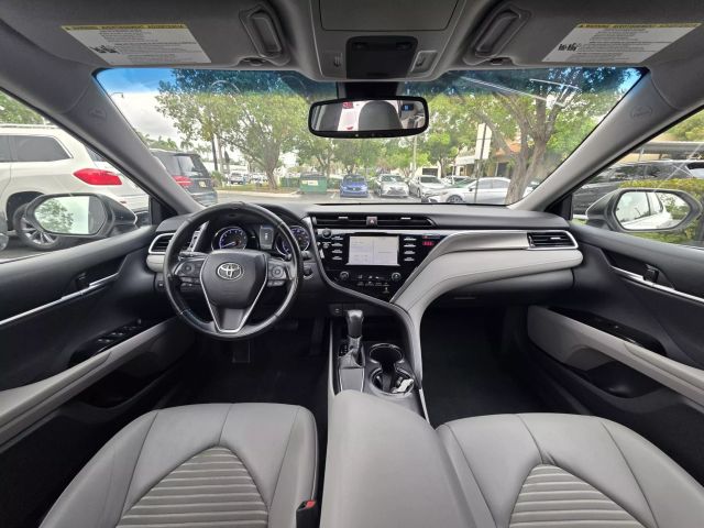 2018 Toyota Camry - Image 9