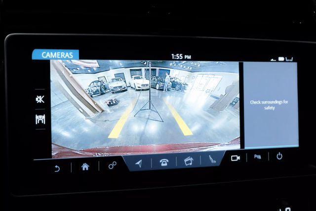 2017 Jaguar Xe Xe 20d Prestige Sedan 4d - Image 21
