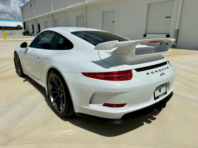 2015 Porsche 911 - Image 27