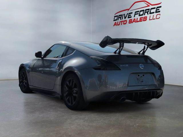 2017 Nissan 370z - Image 3