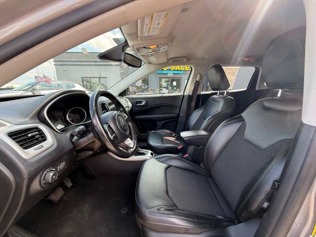 2019 Jeep Compass - Image 10