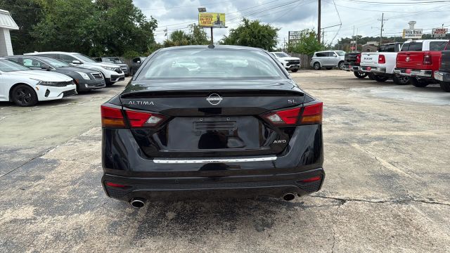 2023 Nissan Altima - Image 25