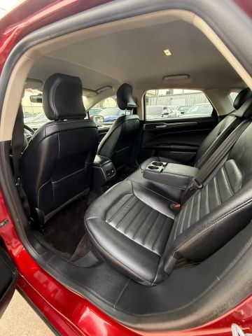 2018 Ford Fusion - Image 18