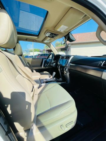 2021 Toyota 4runner - Image 24