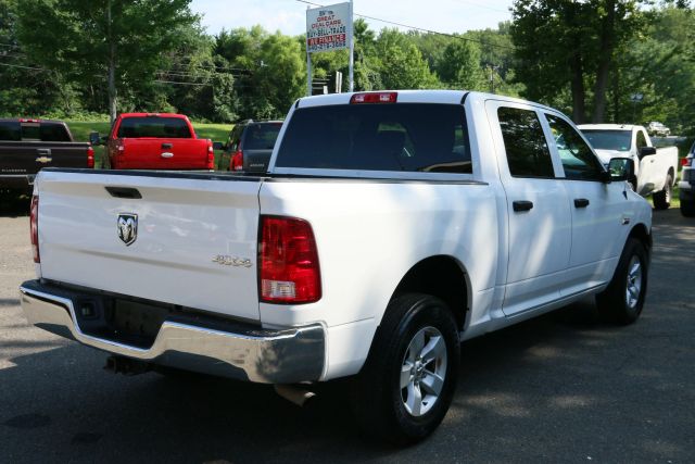 2018 Ram 1500 Crew Cab - Image 6