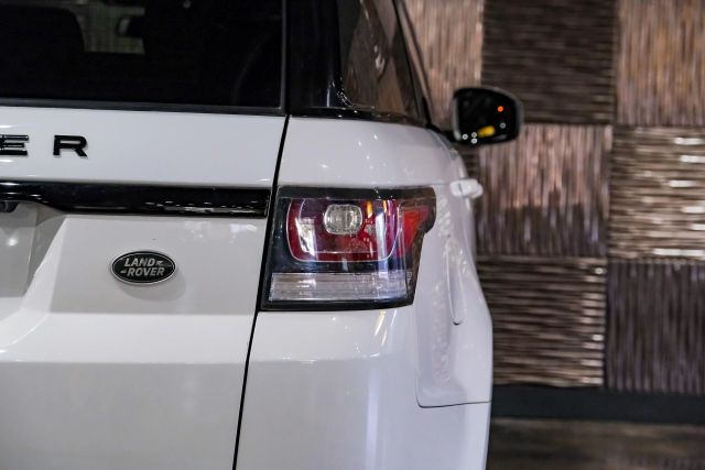 2016 Land Rover Range Rover Sport Se Sport Utility 4d - Image 43