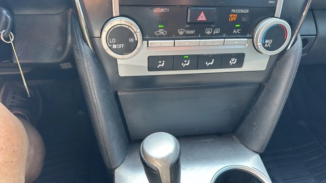2012 Toyota Camry - Image 4