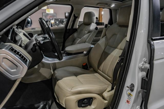 2016 Land Rover Range Rover Sport Se Sport Utility 4d - Image 4