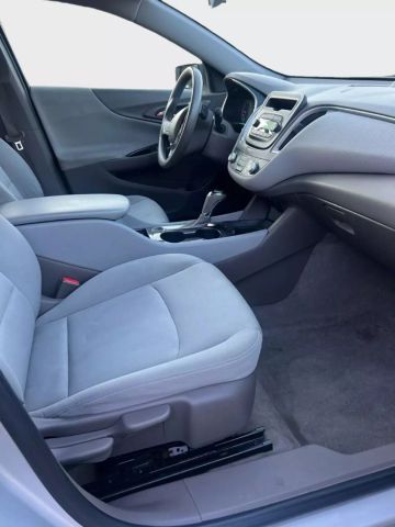 2016 Chevrolet Malibu - Image 11