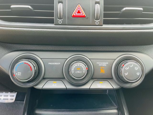 2021 Kia Forte - Image 39