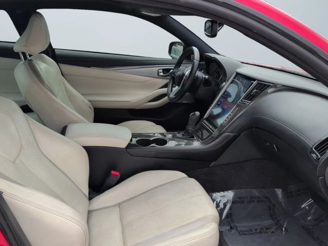 2018 Infiniti Q60 - Image 15