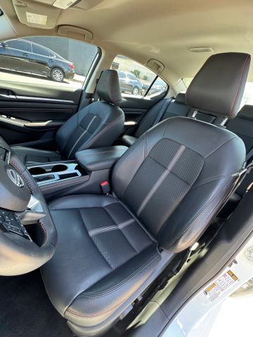 2023 Nissan Altima - Image 14