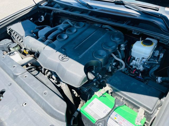 2017 Toyota 4runner - Image 13