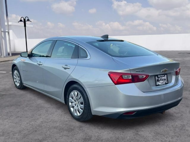 2016 Chevrolet Malibu - Image 3
