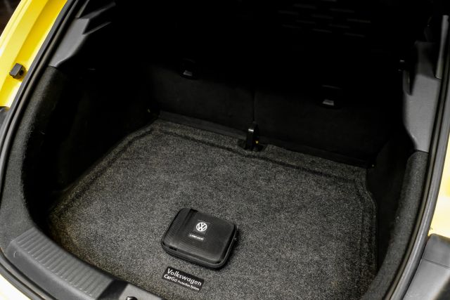 2014 Volkswagen Beetle Tdi Hatchback 2d - Image 43