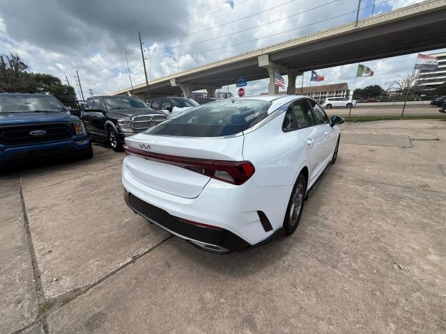 2023 Kia K5 - Image 8