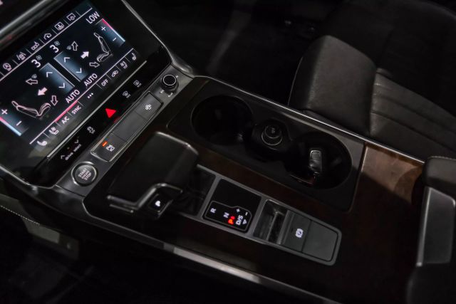 2019 Audi A6 55 Tfsi Premium Plus Sedan 4d - Image 22