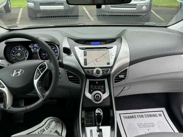 2012 Hyundai Elantra - Image 8